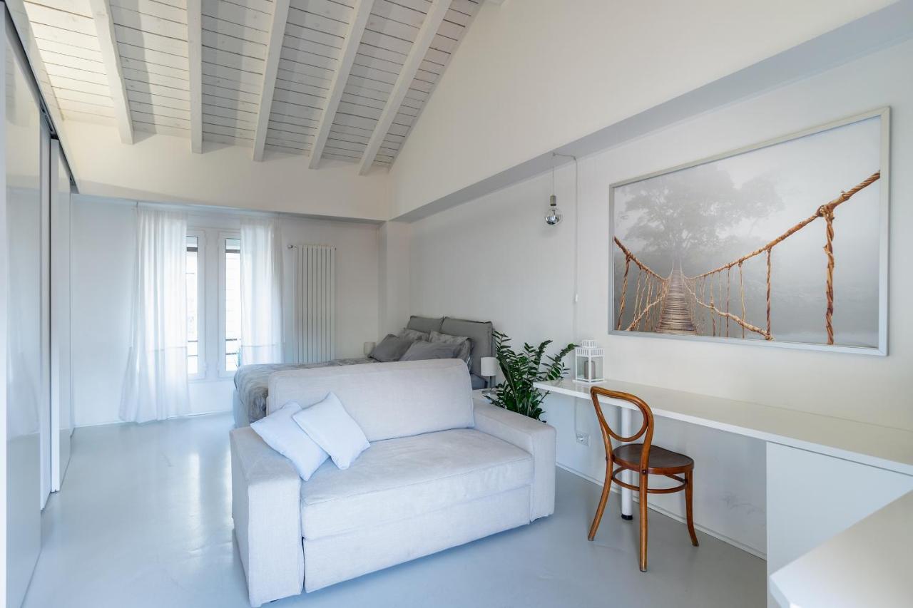 Design Loft Walking Distance Brera-Duomo With Wifi+Netflix Lägenhet Milano Exteriör bild