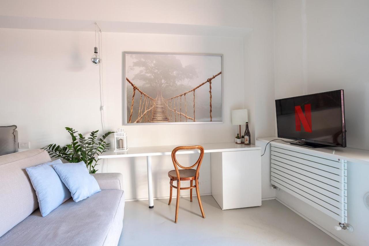 Design Loft Walking Distance Brera-Duomo With Wifi+Netflix Lägenhet Milano Exteriör bild