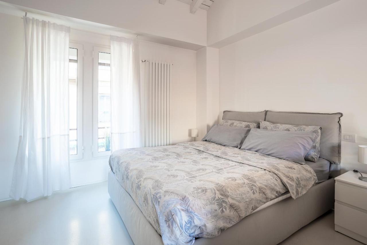 Design Loft Walking Distance Brera-Duomo With Wifi+Netflix Lägenhet Milano Exteriör bild